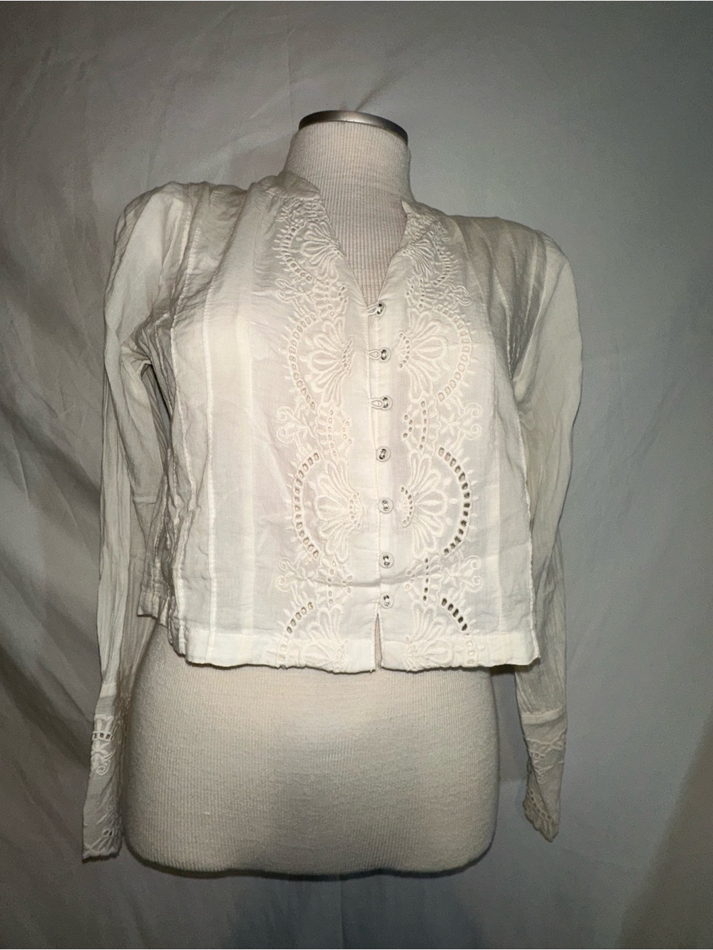 Muse White Embroidered Button-Front Blouse